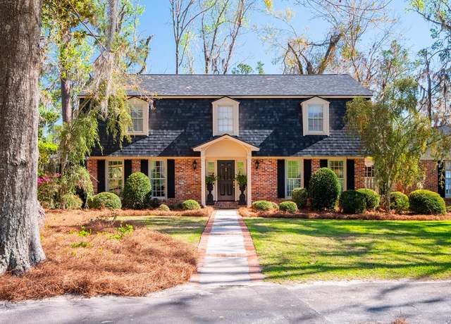 Property at 1144 N Lakeshore Dr, Valdosta, GA 31605, 5 beds, 3.5 baths