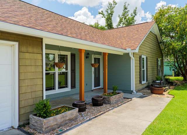 Property at 3799 Ridgemere Dr, Valdosta, GA 31605, 3 beds, 2 baths