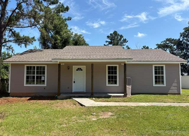 Property at 936 W Stanfill St, Hahira, GA 31632, 3 beds, 2 baths