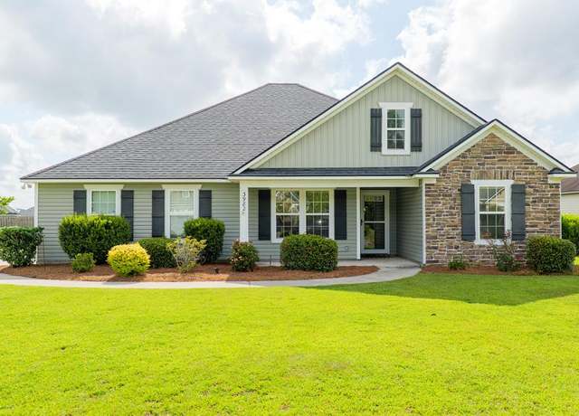 Property at 3982 Karaline Cir, Valdosta, GA 31605, 4 beds, 2 baths