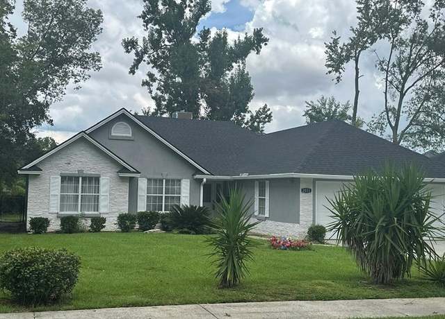 Property at 2033 Oakdale Dr, Valdosta, GA 31602, 3 beds, 2 baths