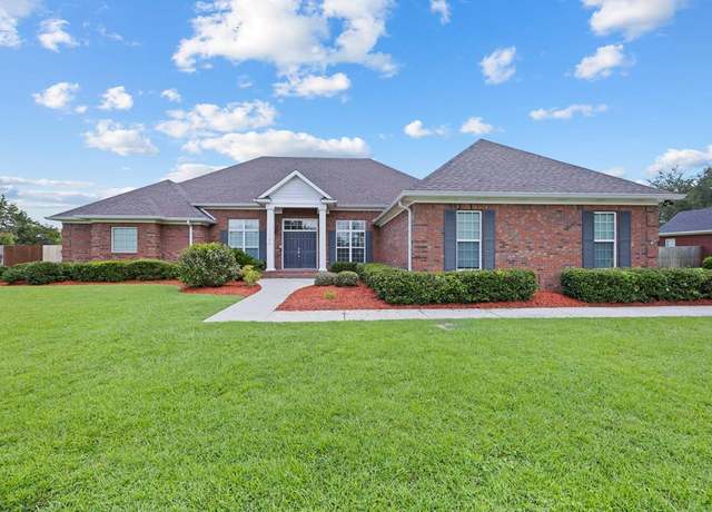 Property at 1166 Old Meadow Rd, Valdosta, GA 31605, 4 beds, 3 baths
