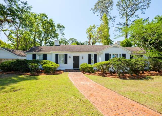 Property at 227 W Moore St, Valdosta, GA 31602, 3 beds, 3 baths