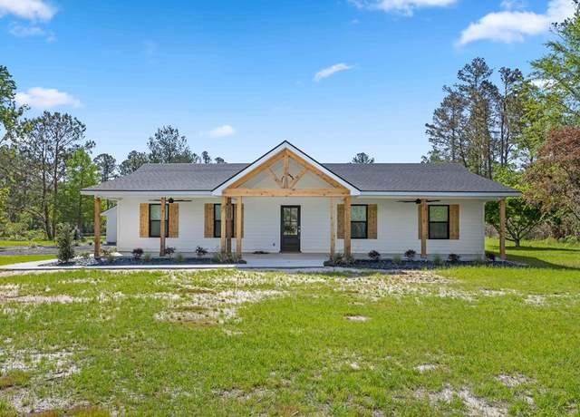 Property at 3106 Lakeland Hwy, Valdosta, GA 31605, 3 beds, 2 baths