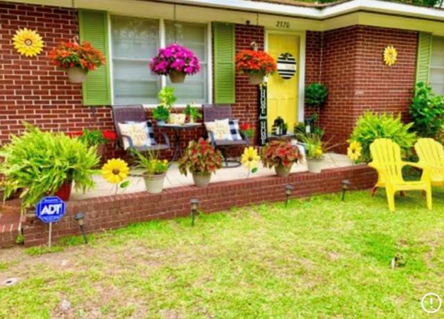 Property at 2320 Frederick Pl, Valdosta, GA 31602, 3 beds, 2 baths