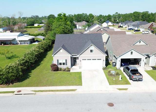 Property at 3943 Altman Dr, Valdosta, GA 31605, 4 beds, 3 baths