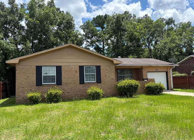 Property at 1511 E Moore St, Valdosta, GA 31601, 3 beds, 2 baths
