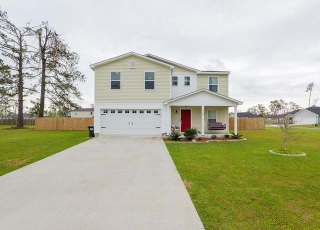 Property at 2550 Naples Ln, Valdosta, GA 31601, 4 beds, 2.5 baths