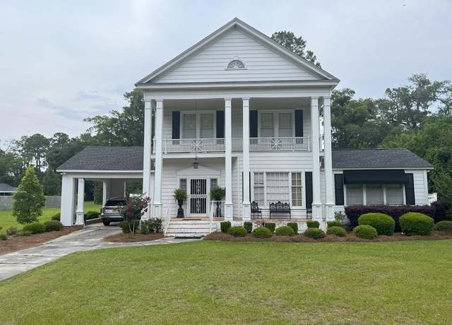 Property at 167 S College St, Homerville, GA 31634, 5 beds, 3.5 baths