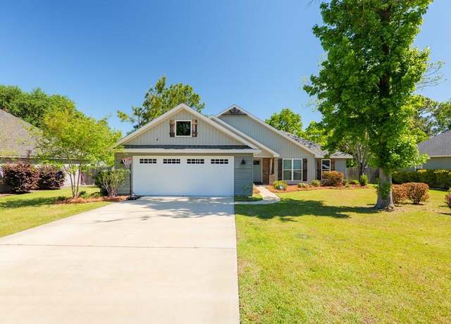 Property at 4004 Hawthorne Dr, Valdosta, GA 31605, 4 beds, 2 baths