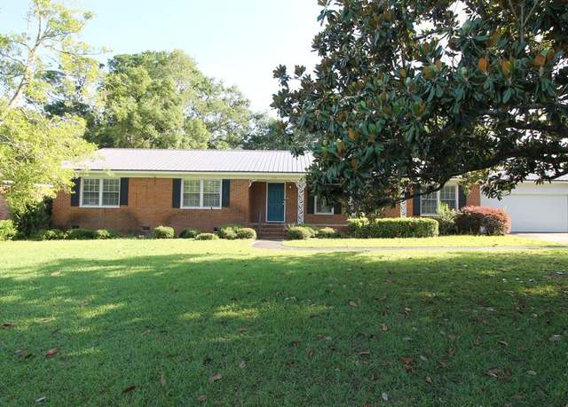 Property at 1108 Kimberly Dr, Valdosta, GA 31602, 4 beds, 2 baths