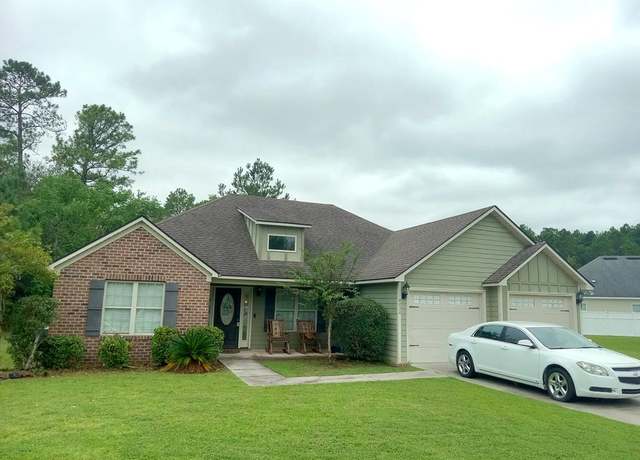 Property at 4024 Emerson Way, Valdosta, GA 31605, 3 beds, 2 baths