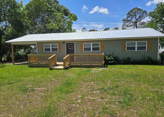 Property at 734 N Taylor St, Nashville, GA 31639, 3 beds, 1 bath