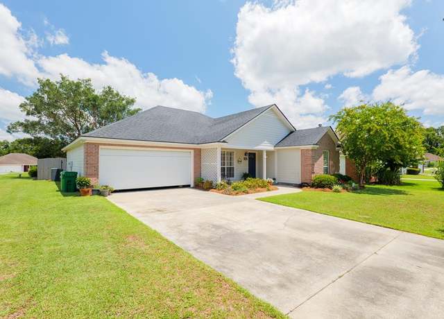 Property at 646 Justin Dr, Valdosta, GA 31602, 3 beds, 2 baths