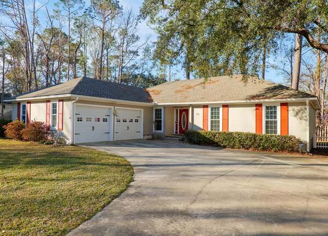Property at 22 Brentwood Pl, Valdosta, GA 31602, 3 beds, 2 baths