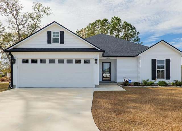 Property at 2064 Meadow Cove Dr, Valdosta, GA 31605, 4 beds, 2 baths