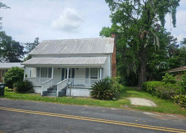 Property at 208 Mckinley St, Nashville, GA 31639, 2 beds, 2 baths