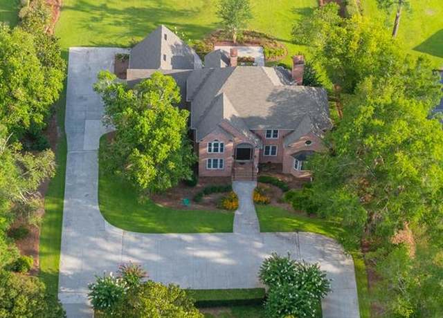 Property at 1001 Cherry Creek Dr, Valdosta, GA 31605, 5 beds, 5 baths