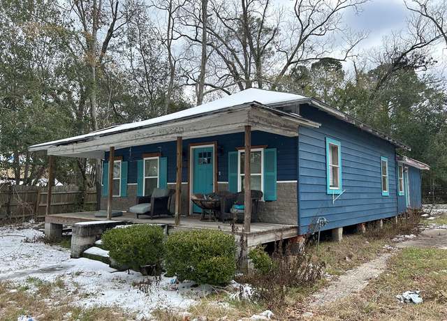 Property at 905 Oliver St, Valdosta, GA 31601, 3 beds, 2 baths