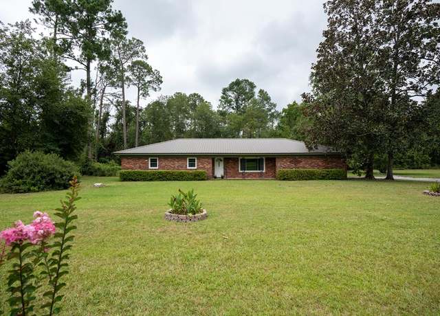 Property at 3317 Sweet Gum Dr, Valdosta, GA 31606, 3 beds, 2 baths