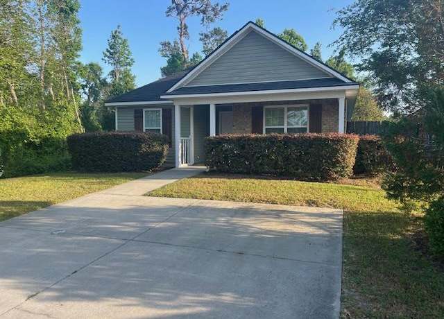 Property at 5237 Greyfield Cir, Valdosta, GA 31605, 3 beds, 2 baths