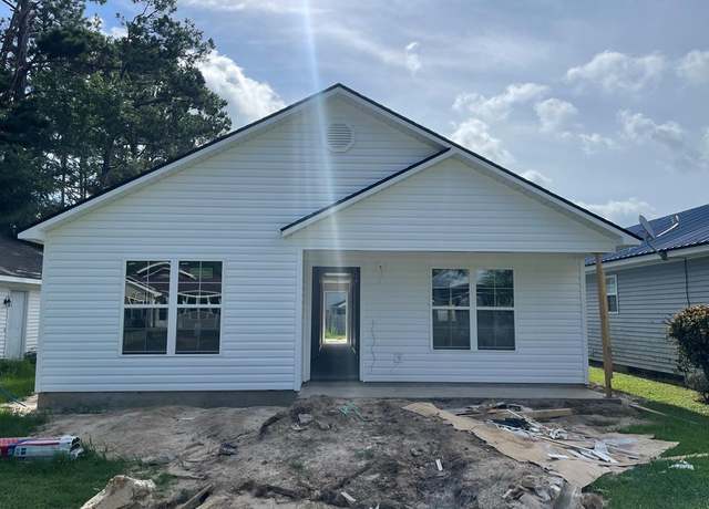Property at 2531 Forrestwood Dr, Valdosta, GA 31602, 3 beds, 2 baths