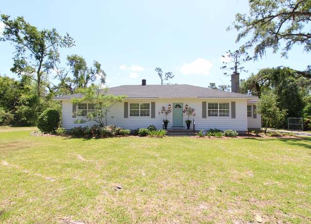 Property at 807 W Cranford Ave, Valdosta, GA 31602, 3 beds, 2 baths
