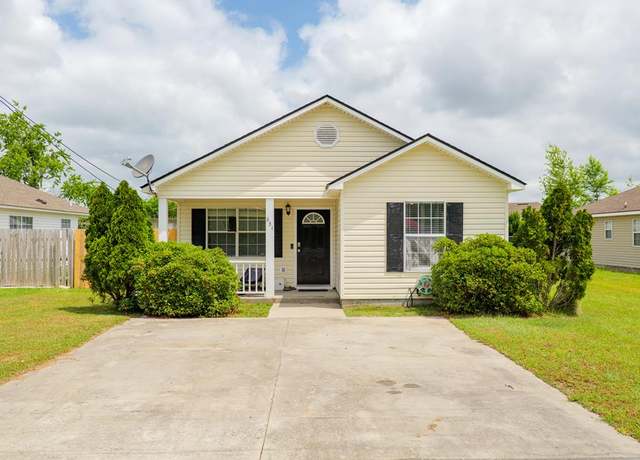 Property at 631 Johnson St, Ray City, GA 31645, 3 beds, 2 baths