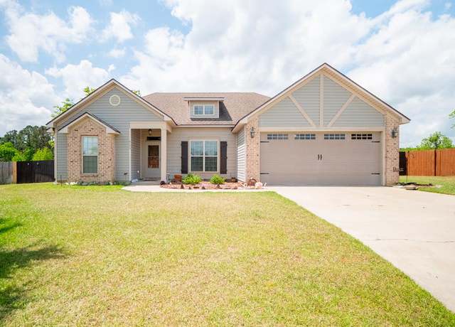 Property at 4174 Bowen Way, Valdosta, GA 31605, 4 beds, 2 baths