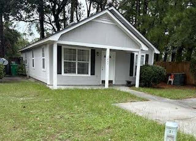 Property at 1642 Lexington Cir, Valdosta, GA 31602, 2 beds, 2 baths