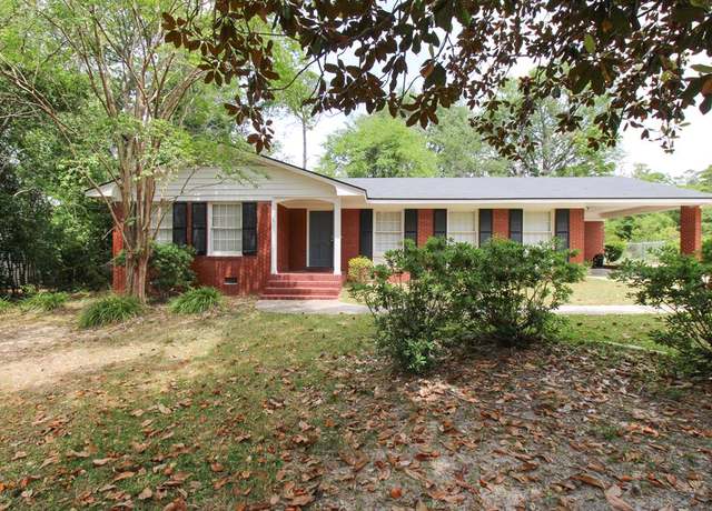 Property at 1300 W Park Ave, Valdosta, GA 31602, 3 beds, 2 baths