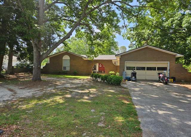 Property at 602 Gloria St, Adel, GA 31620, 3 beds, 2 baths