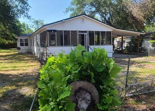 Property at 46 E Bostic Ave, Lakeland, GA 31635, 2 beds, 2 baths