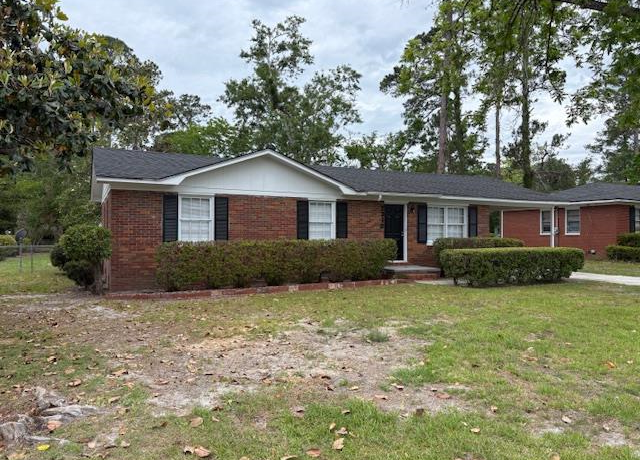 Property at 2310 N Barack Obama Blvd, Valdosta, GA 31602, 4 beds, 2 baths