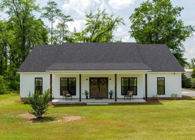 Property at 83 Fulwood Dr, Adel, GA 31620, 3 beds, 2 baths
