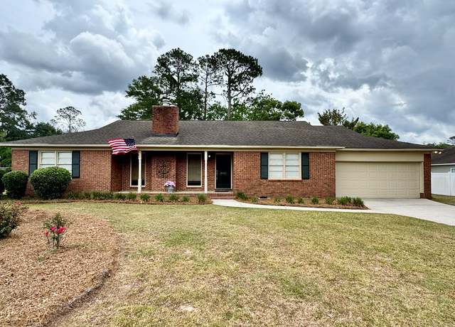 Property at 3021 Wendover Rd, Valdosta, GA 31602, 3 beds, 2 baths