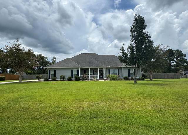 Property at 2910 Buckeye Dr, Valdosta, GA 31601, 4 beds, 2 baths