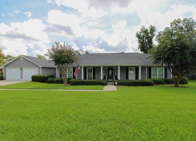 Property at 2101 Oakdale Dr, Valdosta, GA 31602, 3 beds, 2 baths