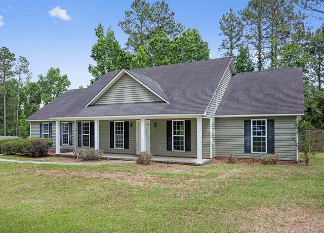 Property at 1622 Shane Cir, Nashville, GA 31639, 3 beds, 2 baths