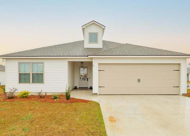 Property at 6 Red Oak St, Ray City, GA 31645, 3 beds, 2 baths