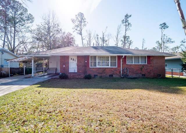 Property at 419 University Dr, Valdosta, GA 31602, 3 beds, 2 baths