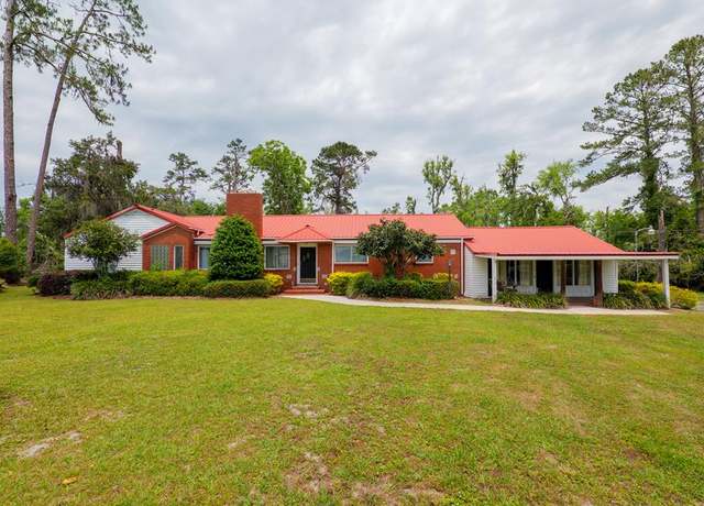 Property at 94 W Thigpen Ave, Lakeland, GA 31635, 3 beds, 2 baths
