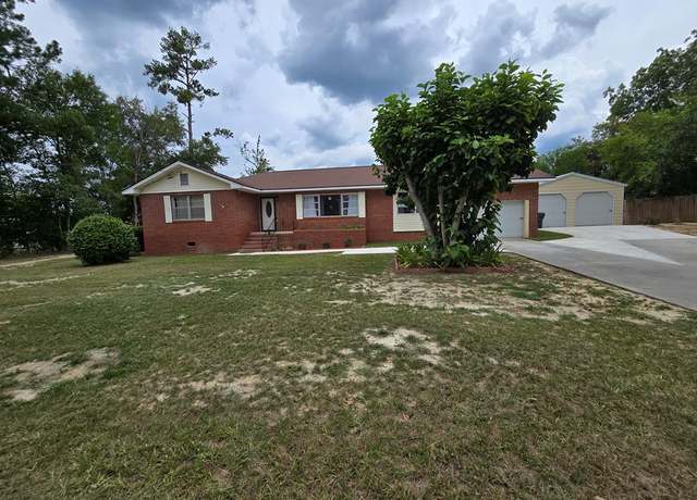 Property at 302 Smith Ave, Nashville, GA 31639, 3 beds, 1.5 baths
