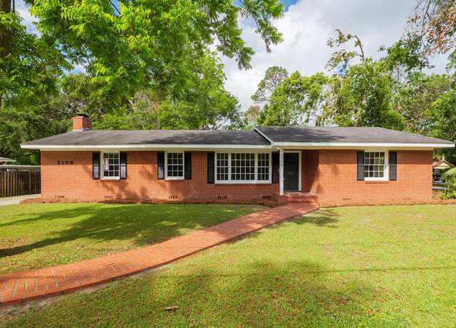 Property at 2106 Azalea Dr, Valdosta, GA 31602, 4 beds, 3 baths