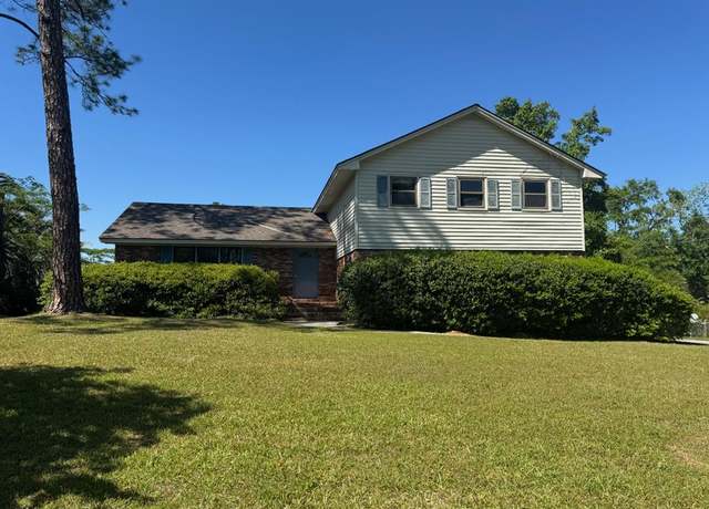 Property at 100 Sunny Meade Dr, Valdosta, GA 31605, 4 beds, 2.5 baths