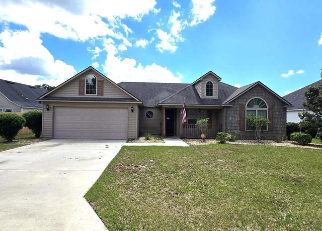 Property at 4032 N Glen Laurel Dr Dr N, Valdosta, GA 31605, 3 beds, 2 baths