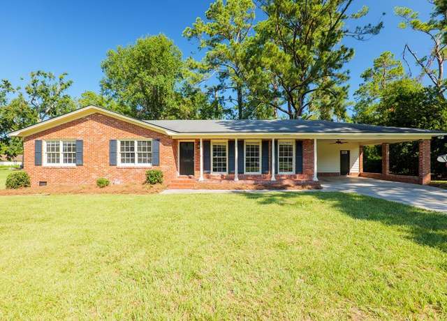 Property at 4002 Mulberry Pl, Valdosta, GA 31605, 3 beds, 2 baths