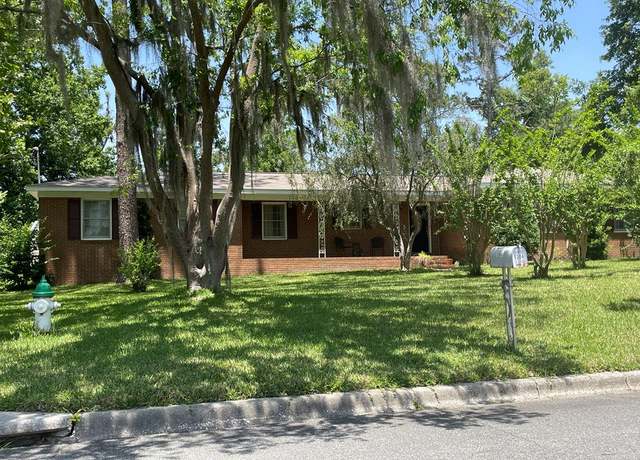 Property at 1304 Kimberly Dr, Valdosta, GA 31602, 3 beds, 2 baths
