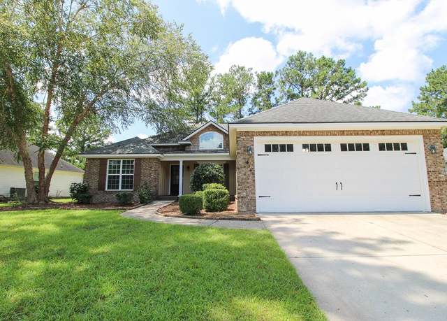 Property at 4344 Kenilworth Cir, Valdosta, GA 31605, 3 beds, 2 baths