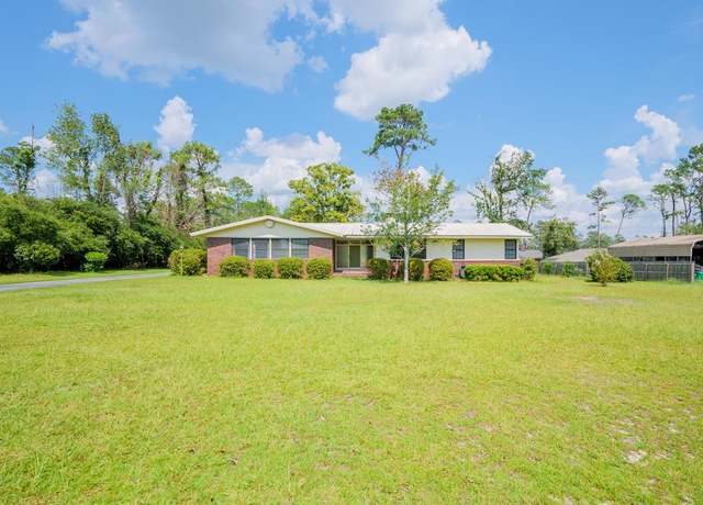 Property at 2105 Jerry Jones Dr, Valdosta, GA 31602, 6 beds, 3.5 baths